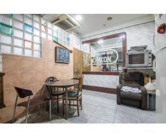 Se venden 2 locales: uno en funcionamiento como cafetería y otro contiguo con salida a C/ Eslava!