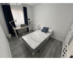 Se alquilan habitaciones de piso recién reformado junto Ceu Reyes Católicos!!!!!