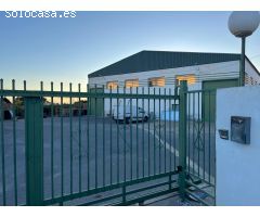 Se vende nave principal junto Bomberos de Elche y 3 construcciones más con 4.300 metros de terreno!!