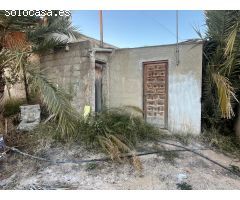 Se venden 2 plantas bajas con entrada independiente y una tercera construcción junto Bomberos!!!
