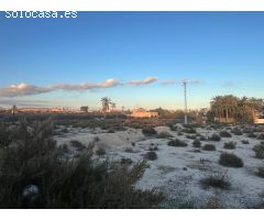 Se venden 2 plantas bajas con entrada independiente y una tercera construcción junto Bomberos!!!