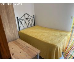 Se vende adosado de 3 habitaciones y 2 baños con 2 terrazas seminuevo!!!!