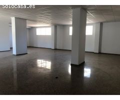 Te ofrecemos este magnífico local de 150 metros para tu negocio en zona Kelme!!!