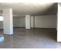 Te ofrecemos este magnífico local de 150 metros para tu negocio en zona Kelme!!!