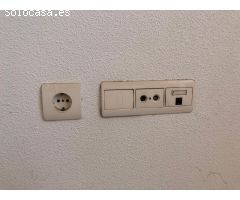 Te ofrecemos este magnífico local de 150 metros para tu negocio en zona Kelme!!!