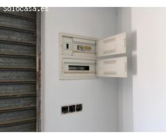 Te ofrecemos este magnífico local de 150 metros para tu negocio en zona Kelme!!!