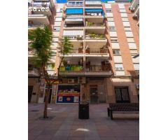 PISO DE 100M2 A REFORMAR CON ACSENSOR