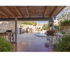 ESPECTACULAR CHALET EN MORATALLA