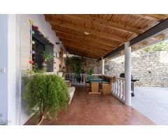 ESPECTACULAR CHALET EN MORATALLA