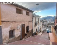 Casa para reformar en su totalidad.