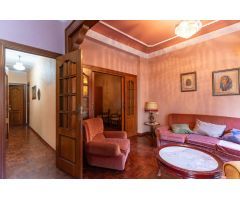 Amplia Casa de Dos Plantas con Local Comercial en el Corazón de Molina de Segura