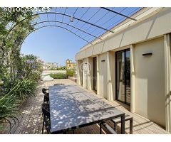 Impecable ático con piscina en venta en el centro de Barcelona