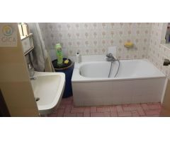 Vivienda adosada en Los Pastores, 4 habitaciones y precio asequible.