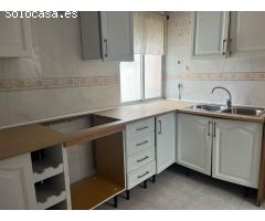 CASA TRES DORMITORIOS EN ALGECIRAS -  ZONA SALESIANOS