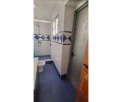 CASA DE TRES DORMITORIOS EN ALGECIRAS -  ZONA LA GRANJA