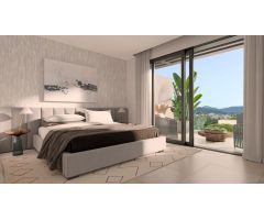 Fabuloso pareado de 3 dormitorios con vistas y ubicación excepcionales en Estepona