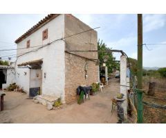 CASA RUSTICA CON LUZ DE GESA Y AGUA CORRIENTE EN LLOSETA