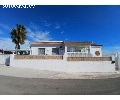 Villa en Venta en Pilar de la Horadada, Alicante