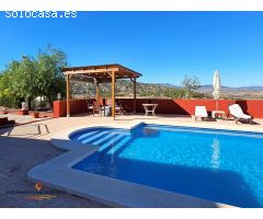 Villa en Venta en Pinoso, Alicante