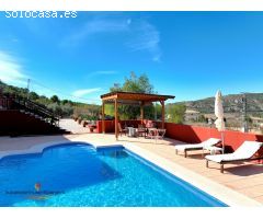 Villa en Venta en Pinoso, Alicante