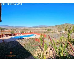Villa en Venta en Pinoso, Alicante