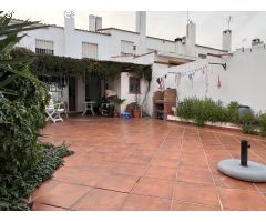 ESTUPENDO ADOSADO EN CASTELLAR