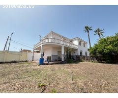 ¡CHALET INDEPENDIENTE EN LA MEJOR ZONA DE RINCONCILLO!