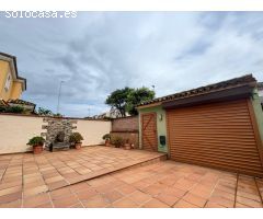¡ESPECTACULAR CHALET EN LOS PINOS!