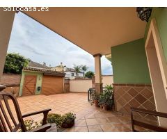 ¡ESPECTACULAR CHALET EN LOS PINOS!