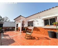 CHALET DE PLANTA BAJA EN LA VEGA DEL GOLF