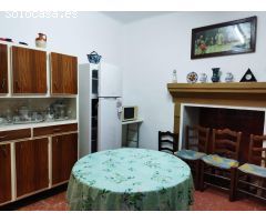 Conoce el Encanto del Valle de Lecrín desde esta Espaciosa Vivienda en Restabal