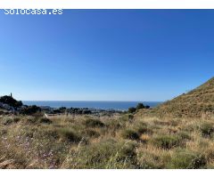 PRECIOSA PARCELA SEGREGABLE CON VISTAS DESPEJADAS AL MAR: