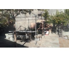 SE VENDE VILLA DE 18.000M2 CON DOS CHALETS.