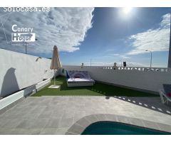Chalet reformado en venta en Callao Salvaje con vistas panorámicas del océano