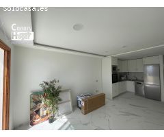 Atico duplex reformado al copmpleto con vistas al mar en venta  en Garden City, San Eugenio Bajo