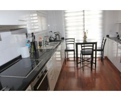 Lujoso apartamento con jardín con vistas panorámicas al mar