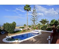 Villa independiente con vistas al mar en Playa Paraíso