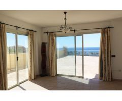Apartamento de 3 dormitorios con vistas panorámicas al mar