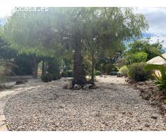 CHALET CON PARCELA ZONA BOVERALS