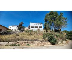 Parcela de 530 m² en Corbera de Llobregat (Urb. Creu Sussalba)