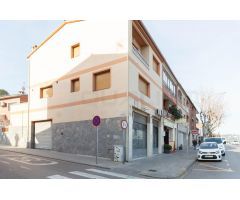Pack perfecto, casa pareada y local en la mejor zona de Sant Andreu de la Barca.