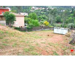 Parcela de 933m2 urbanizable en urb. El Taió, Castellví de Rosanes