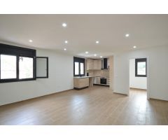 ¡Casa esquinera A ESTRENAR en Can Villalba, Abrera!