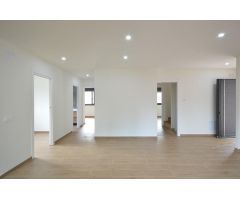 ¡Casa esquinera A ESTRENAR en Can Villalba, Abrera!