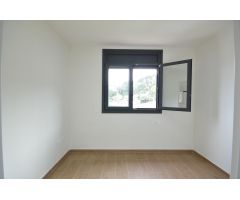 ¡Casa esquinera A ESTRENAR en Can Villalba, Abrera!