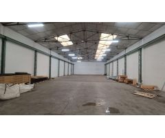 NAVE EN EL POLIGONO INDUSTRIAL DE VILLACEDRÉ