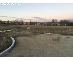 Terreno Urbano en León: Conexión entre Naturaleza y Proximidad Urbana