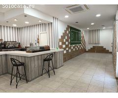 Oportunidad de Negocio: Bar/Cafetería Esquinero Totalmente Equipado y Listo para Operar