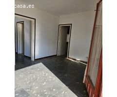 Piso a Reformar en el Centro de Vilanova: Crea el Espacio Perfecto.