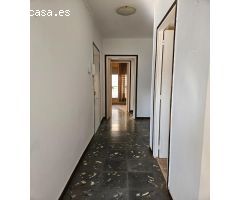 Piso a Reformar en el Centro de Vilanova: Crea el Espacio Perfecto.